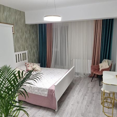 One Residence Popesti-Leordeni Екстер'єр фото