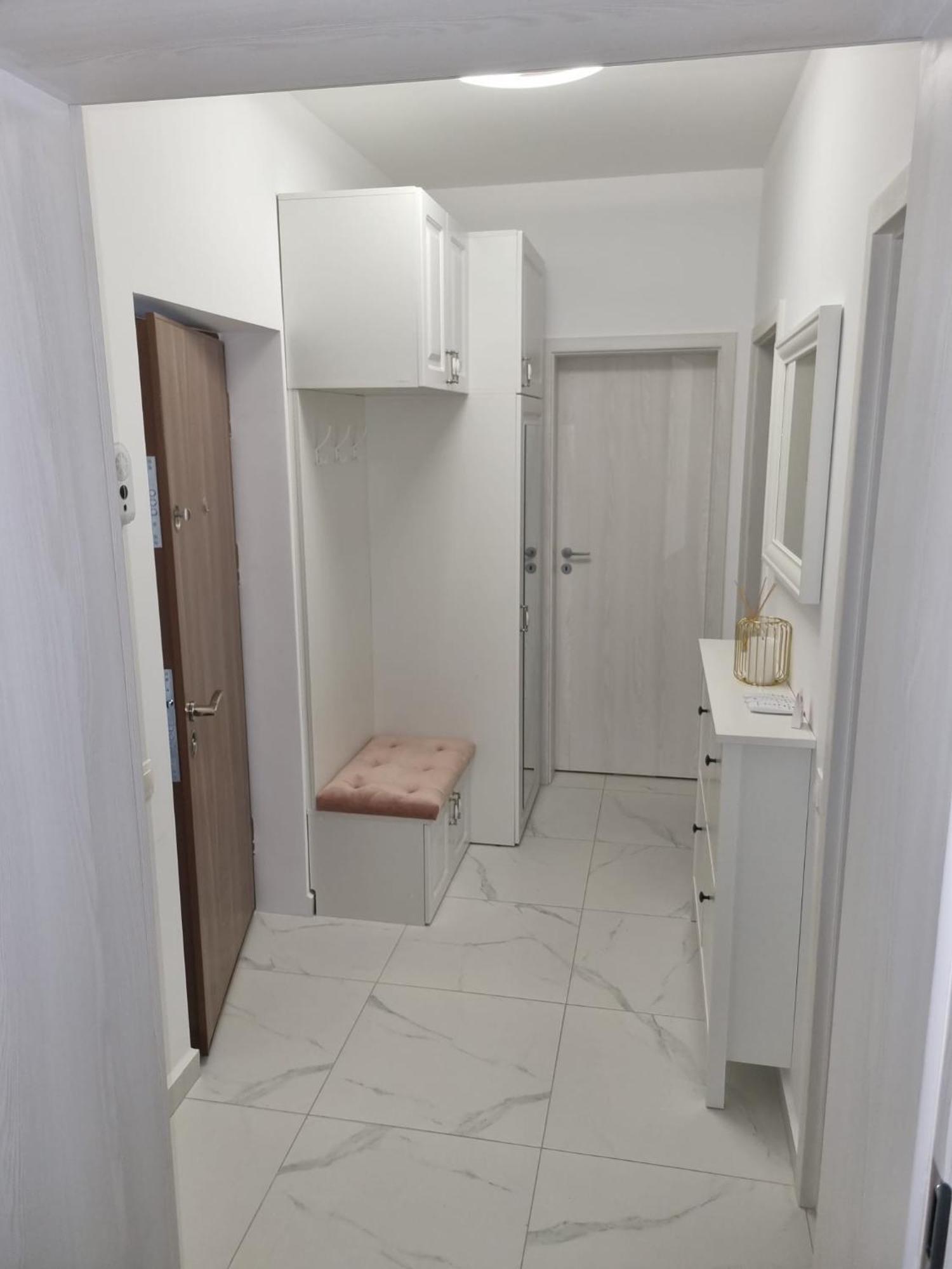 One Residence Popesti-Leordeni Екстер'єр фото